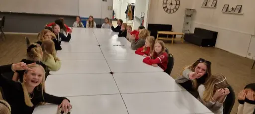 Fredagkväll med F13