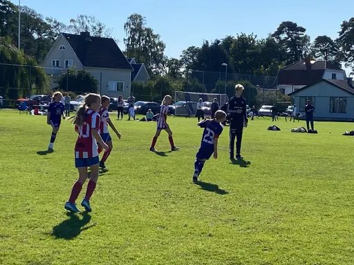 Två jämna matcher mot Lerum i solskenet!