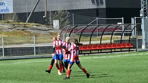 Fint spel av F-13 resulterade i många mål