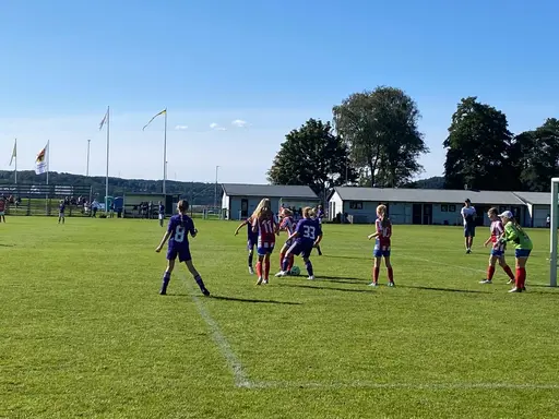Två jämna matcher mot Lerum i solskenet!