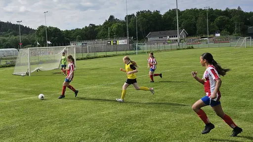 Första matchen: Bild 1-12. Andra matchen: Bild 13-24.
