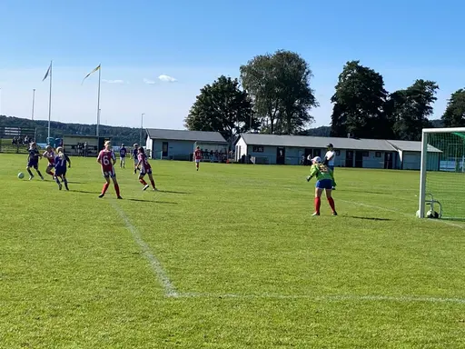 Två jämna matcher mot Lerum i solskenet!