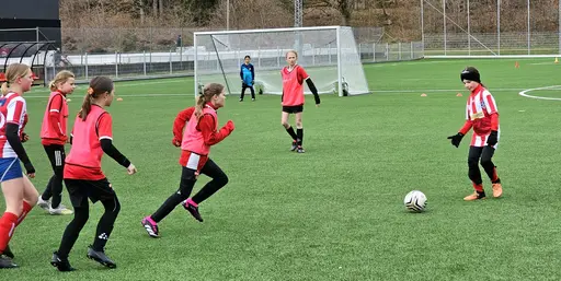 Fint spel av F-13 resulterade i många mål