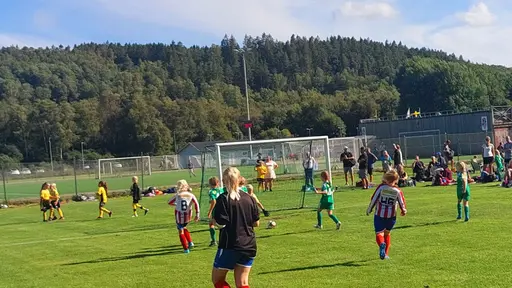 Vår första "hemma-cup" på Yttern. Vi ställde upp med två lag och spelade riktigt bra i solskenet.