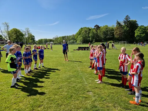 Första matchen: Bild 1-14. Andra matchen: Bild 15-27