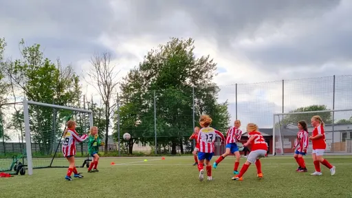 Bild 1-5: Kongahälla-YIS. Bild 6-27: Surte-YIS.