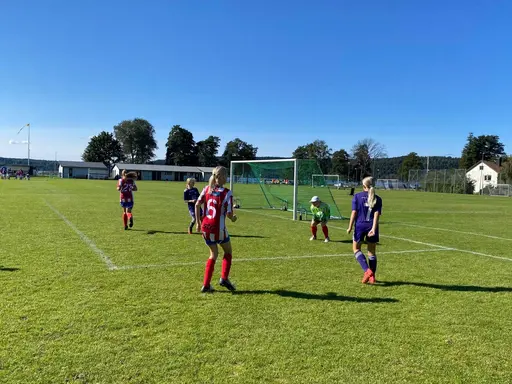 Två jämna matcher mot Lerum i solskenet!