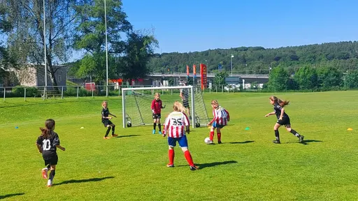 Bild 1-5: Kongahälla-YIS. Bild 6-27: Surte-YIS.
