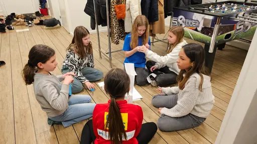 Fredagkväll med F13