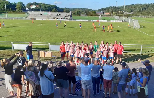 Vår första "hemma-cup" på Yttern. Vi ställde upp med två lag och spelade riktigt bra i solskenet.