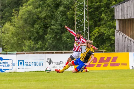 Många fina Strandbilder igen. Återigen tvingas Joakim använda paraplyet