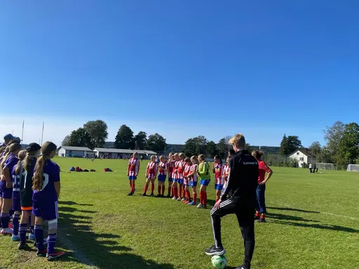 Två jämna matcher mot Lerum i solskenet!