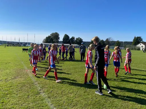 Två jämna matcher mot Lerum i solskenet!