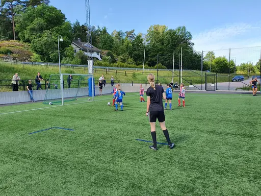 Matcher mot Nödinge på ett soligt Vimmervi. 