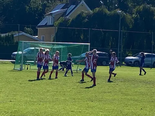 Två jämna matcher mot Lerum i solskenet!