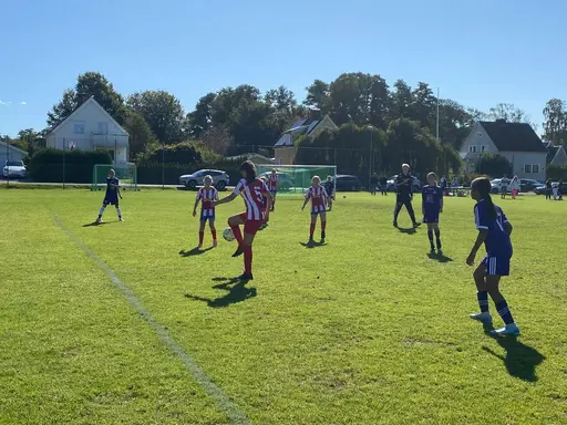 Två jämna matcher mot Lerum i solskenet!