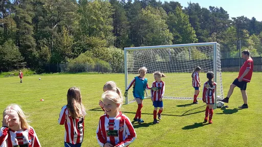 Bild 1-4: Röda laget borta mot Torslanda. Bild 5-6: Vita laget mot Zenith. Bild 7: Blå laget mot Zenith. 