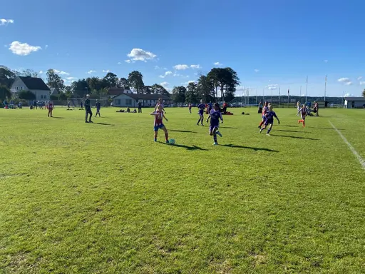 Två jämna matcher mot Lerum i solskenet!