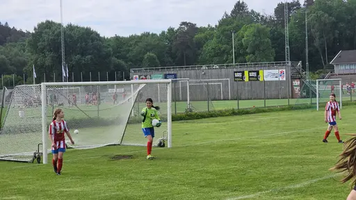 Första matchen: Bild 1-12. Andra matchen: Bild 13-24.