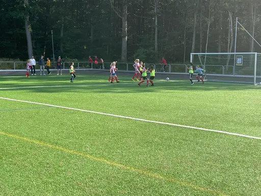 På ett soligt Lillhagens IP hade vi dubbelmöte mot Backatorp.