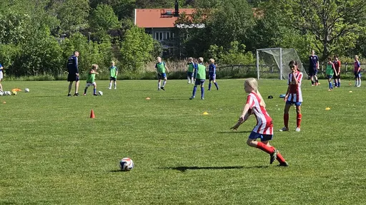Första matchen: Bild 1-14. Andra matchen: Bild 15-27