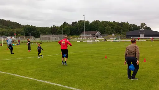 Vi avslutade vårsäsongen med femkamp och fika tillsammans med föräldrarna