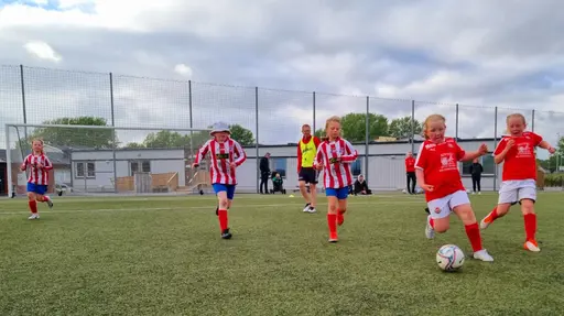 Bild 1-5: Kongahälla-YIS. Bild 6-27: Surte-YIS.