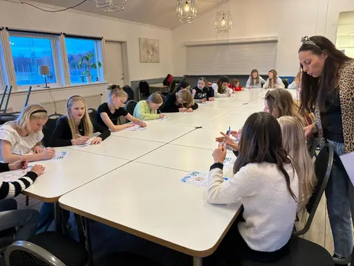 Fredagkväll med F13