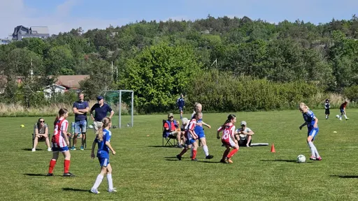 Första matchen: Bild 1-14. Andra matchen: Bild 15-27