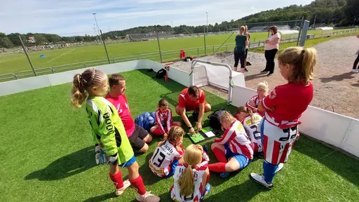 Vår första "hemma-cup" på Yttern. Vi ställde upp med två lag och spelade riktigt bra i solskenet.