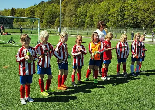 Bild 1-4: Röda laget borta mot Torslanda. Bild 5-6: Vita laget mot Zenith. Bild 7: Blå laget mot Zenith. 