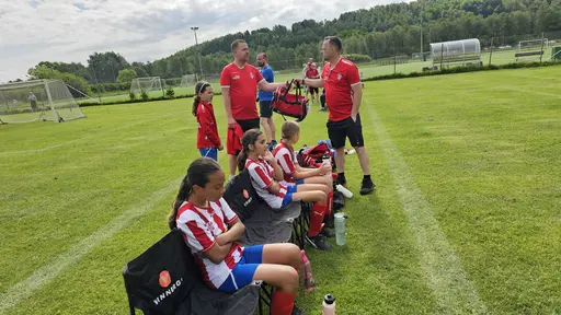 Första matchen: Bild 1-12. Andra matchen: Bild 13-24.
