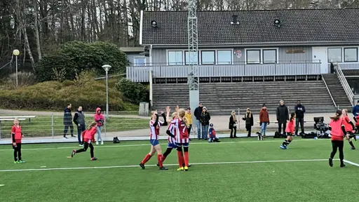 Fint spel av F-13 resulterade i många mål