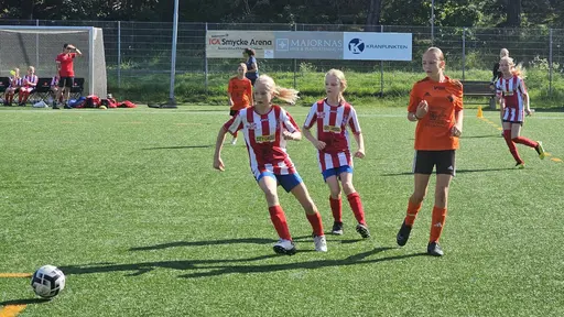 Match 1: Bild 1-14. Match 2: Bild 15-32. Collage: Bild 33