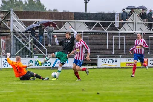 Bilder tagna av Joakim i ösregnet på Yttern.