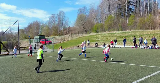 Bild 1-9: Två bortamatcher mot Älvängen. Bild 10: Bortamatch mot Kareby IS.