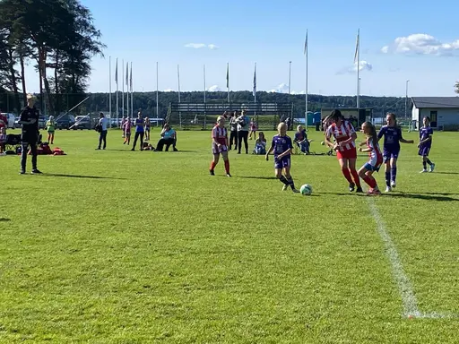 Två jämna matcher mot Lerum i solskenet!