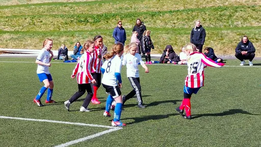 Bild 1-9: Två bortamatcher mot Älvängen. Bild 10: Bortamatch mot Kareby IS.