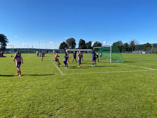 Två jämna matcher mot Lerum i solskenet!