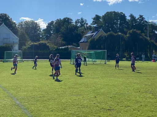 Två jämna matcher mot Lerum i solskenet!
