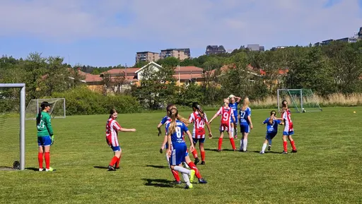 Första matchen: Bild 1-14. Andra matchen: Bild 15-27
