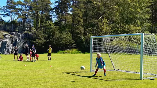 Bild 1-4: Röda laget borta mot Torslanda. Bild 5-6: Vita laget mot Zenith. Bild 7: Blå laget mot Zenith. 