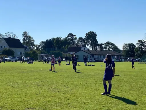 Två jämna matcher mot Lerum i solskenet!