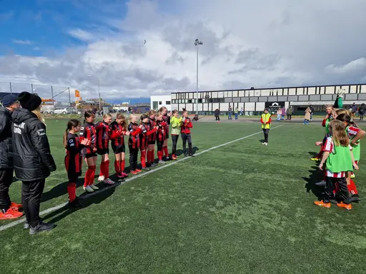 Riktig seriepremiär på Kobbegårdens IP i Askim för dubbla möten mot Askims IK