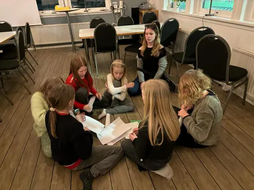 Fredagkväll med F13
