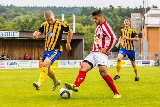 Många fina Strandbilder igen. Återigen tvingas Joakim använda paraplyet