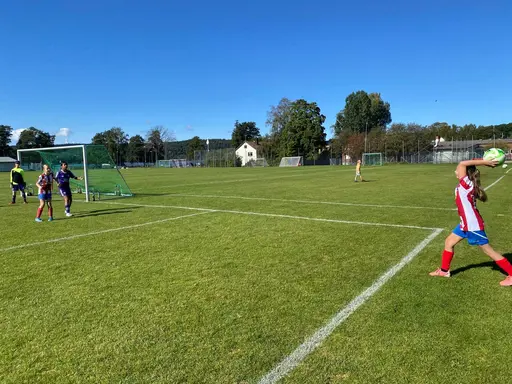 Två jämna matcher mot Lerum i solskenet!
