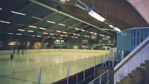 I september 1981 var hallen dock klar att tas i bruk till glädje för alla aktiva, se bild nedan