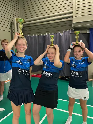Alina, Elise, Lyla, Nelly och Pradha var några av våra grymma ungdomar som fick stå på pallen förra helgen