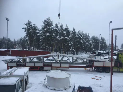Takbalkar på gång. Första på plats